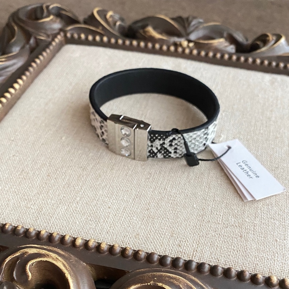White House Black Market 2 Sided Leather Bracelet